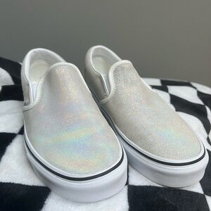 Vans On Skate Slip Ons in Holographic/Iridescent Print Sz Men’s 6.5 Women’s 8
